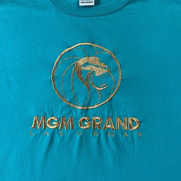 Vintage MGM Grand Logo T-shirt Large - Picture 5 of 5